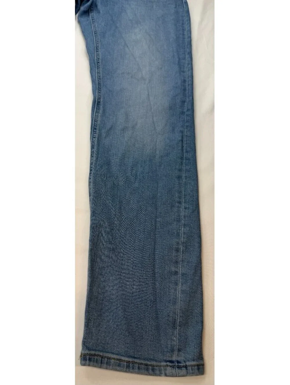 Forever 21 Men's Jeans Straight Medium Wash Solid Denim Mid Rise Size 33 Blue